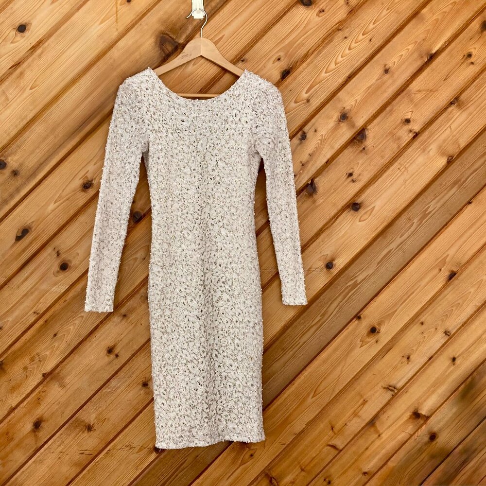 White dress with gold sparkles size XS